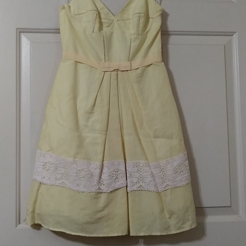 BEAUTIFUL Soft Yellow Sundress